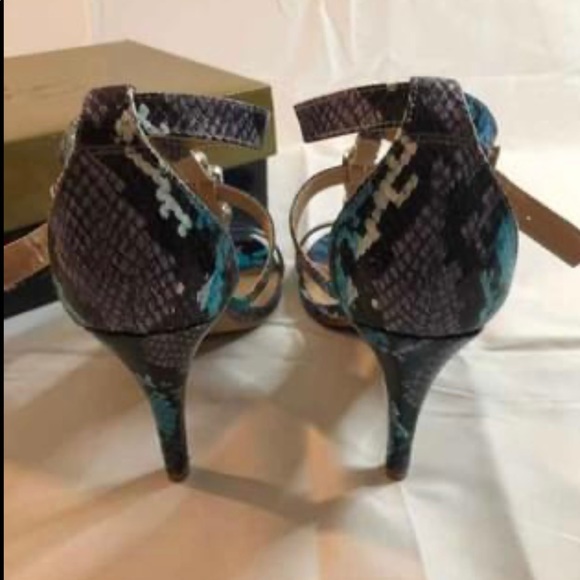 Snake sandals - Picture 2 of 2
